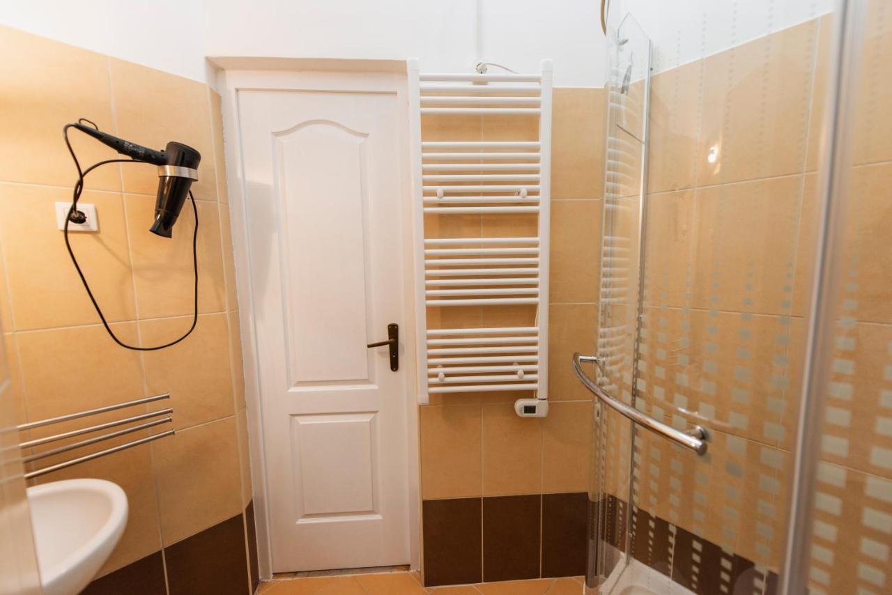 Heart Of Pecs Apartman Free Parking ภายนอก รูปภาพ